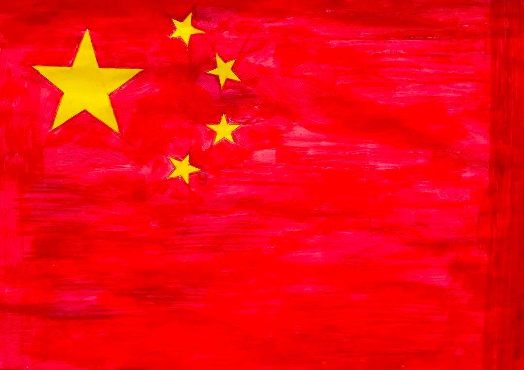 手机屏幕损坏,维修需花一千元,男子巧思“修”手机